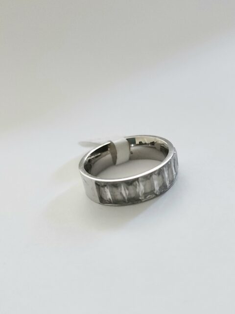 Yarım Tur Taşlı Çelik Yüzük