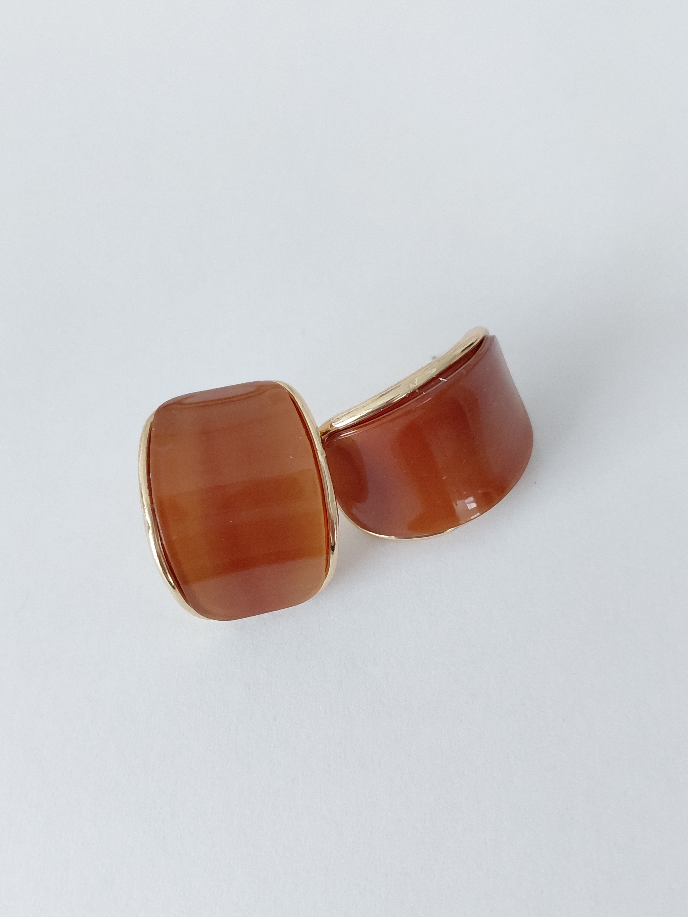 Kahverengi Oval K�pe 