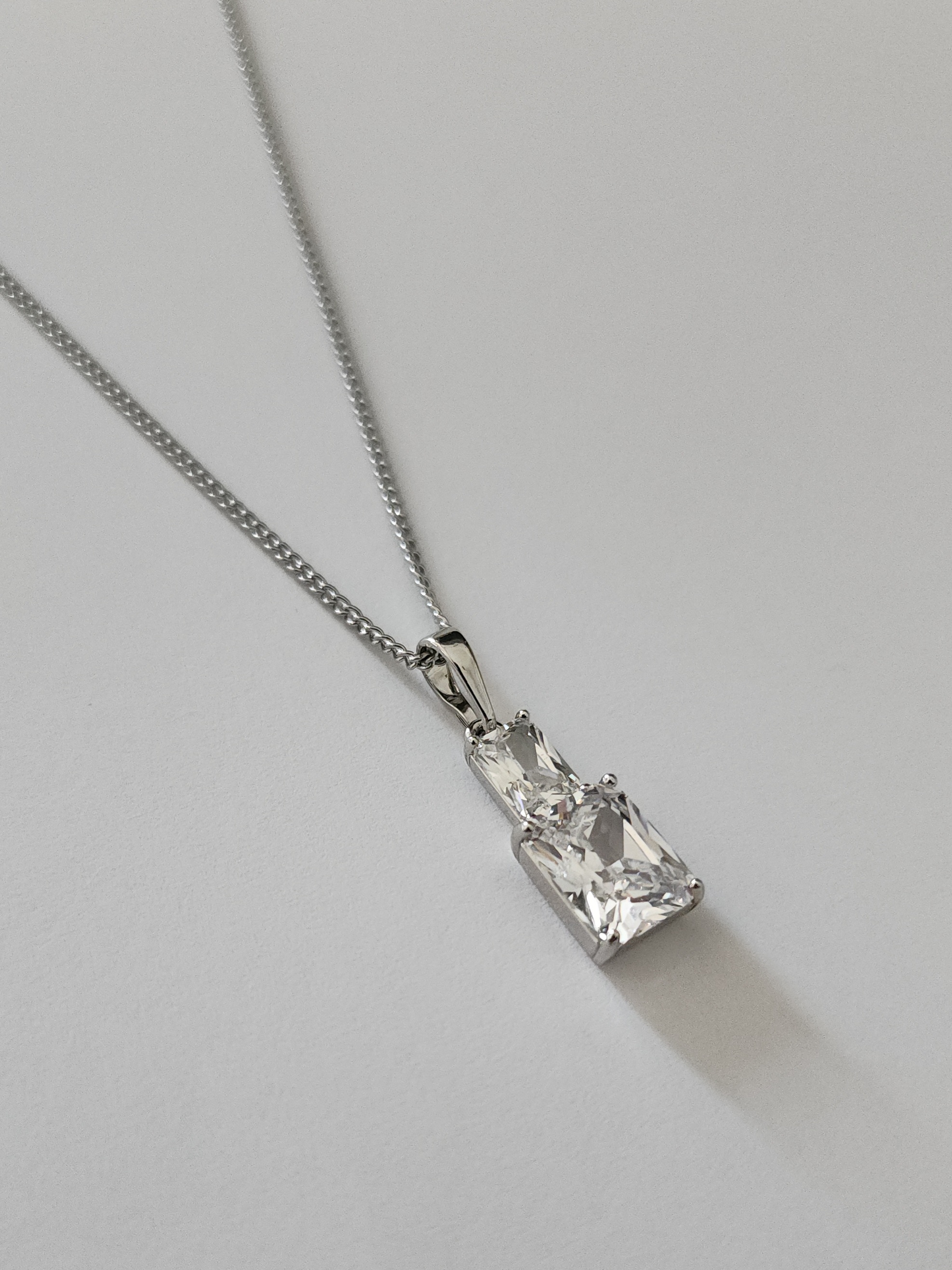 Kare Tektas Xuping Kolye 