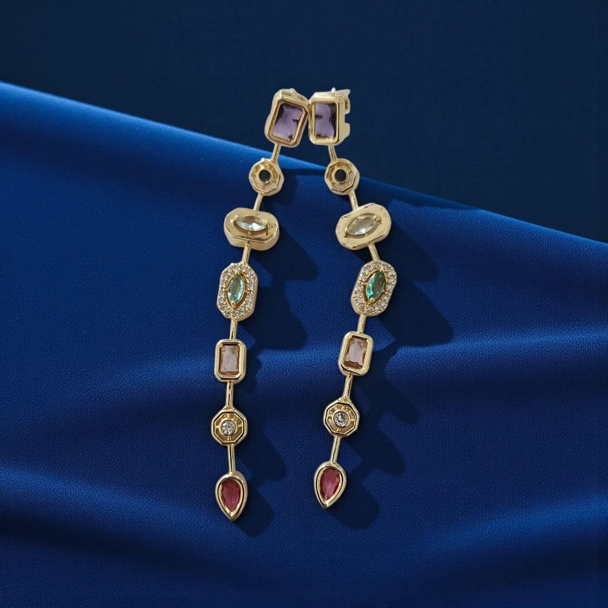 Renkli Tasli Sarkit Kpe