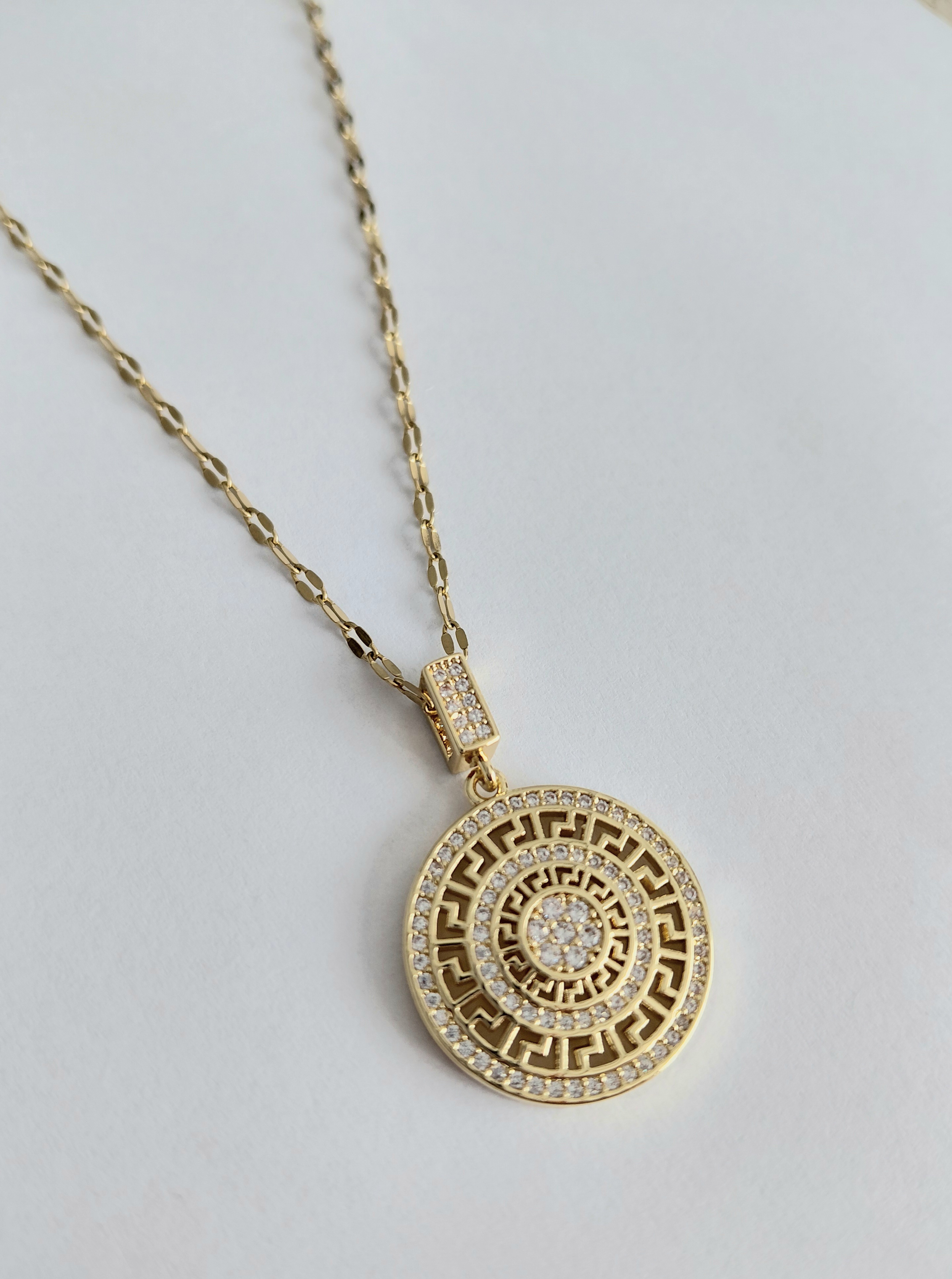 Tasli Madalyon elik Kolye Gold 