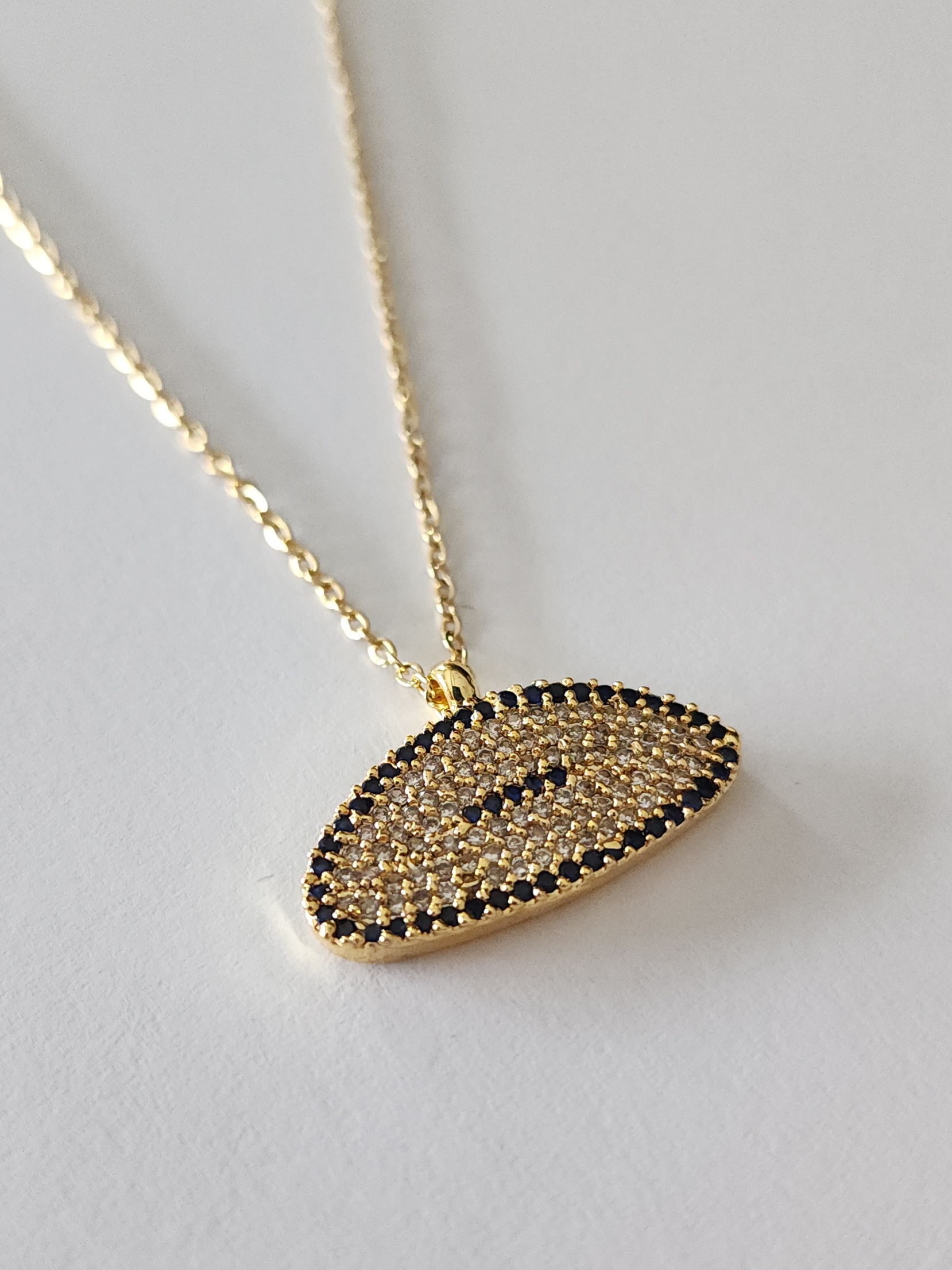 Tasli Oval elik Kolye 