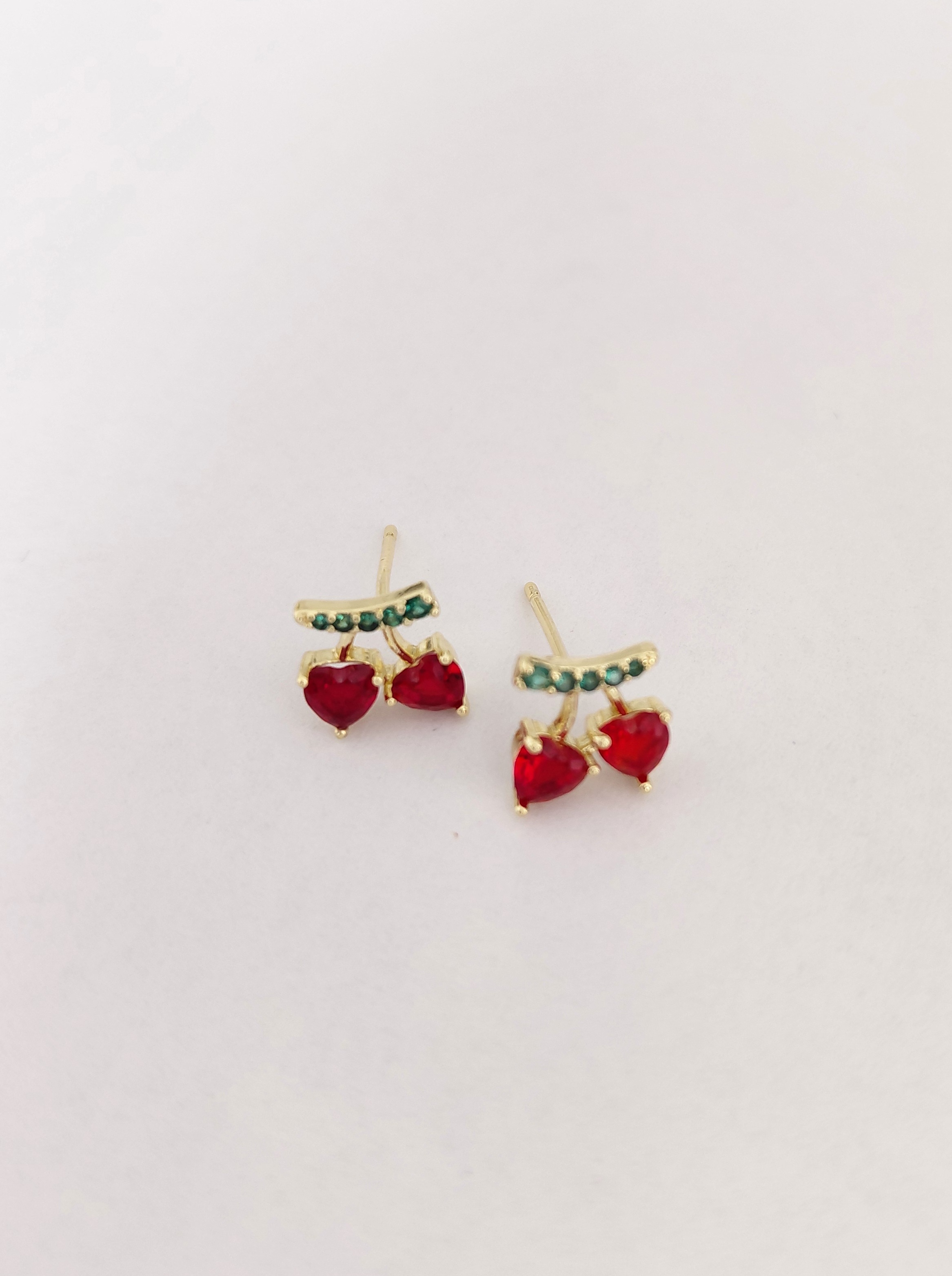 Xuping Kirmizi Tasli ilek Desenli Kpe 