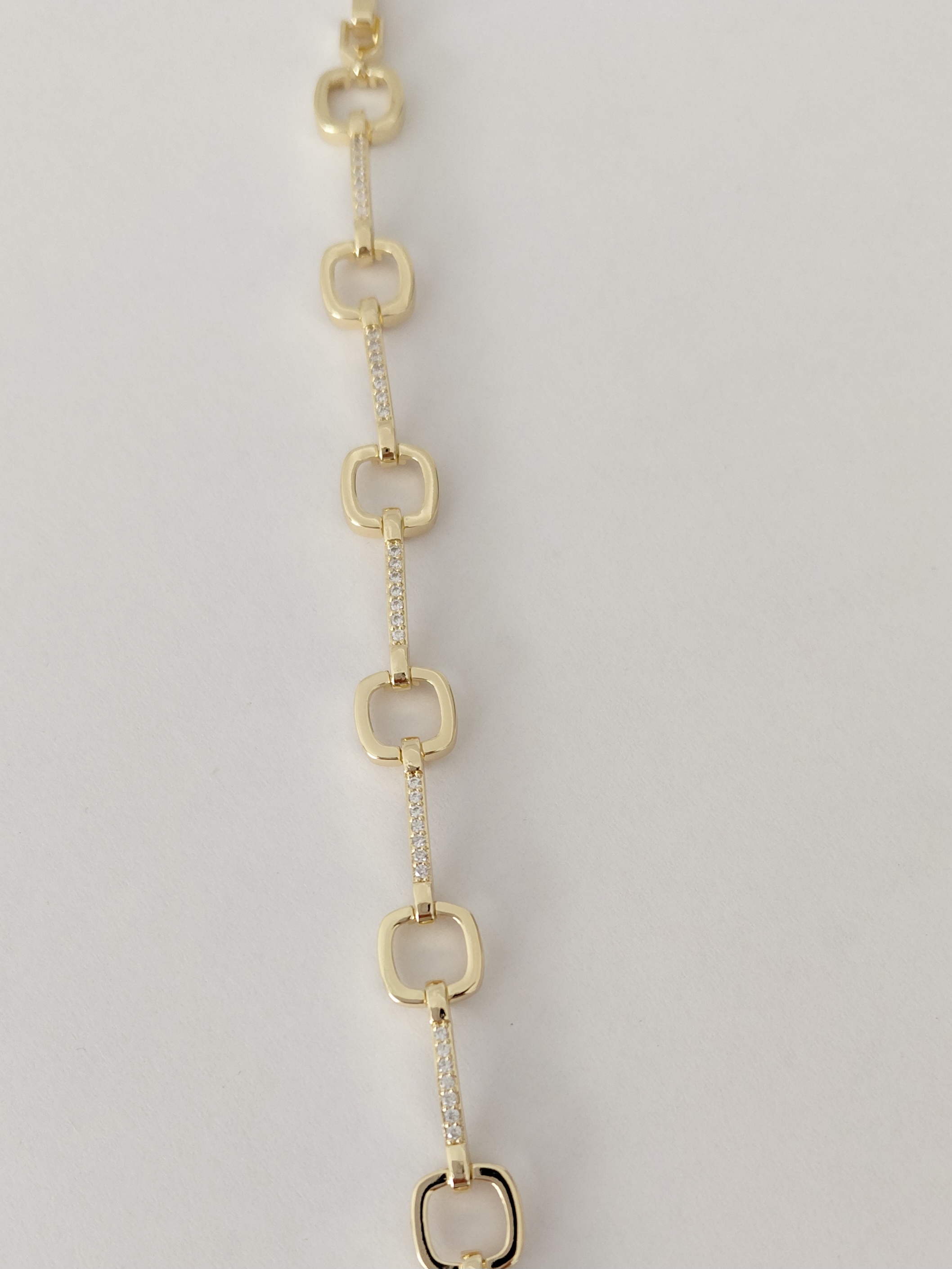 Xuping K��eli Halka Ta�l� Bileklik 