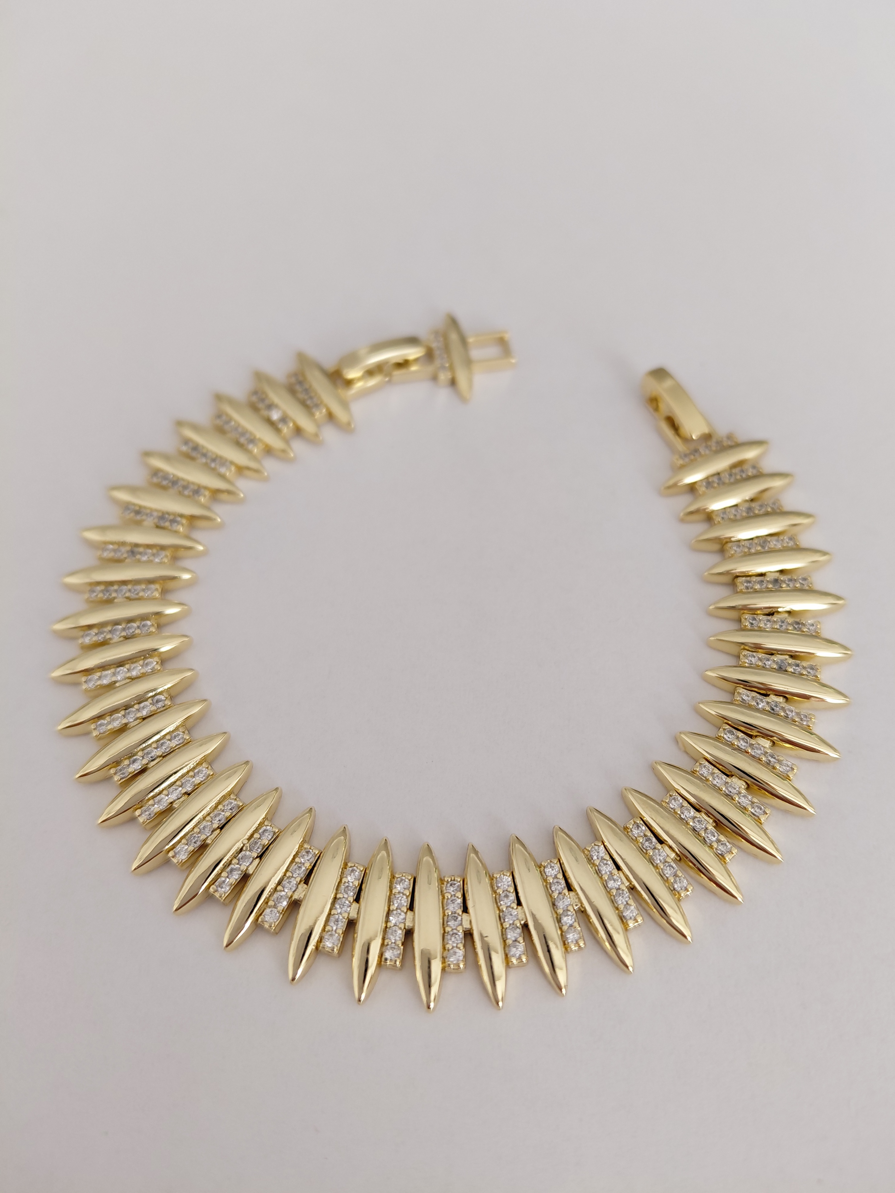 Zirkon Tasli izgi Model Bileklik 