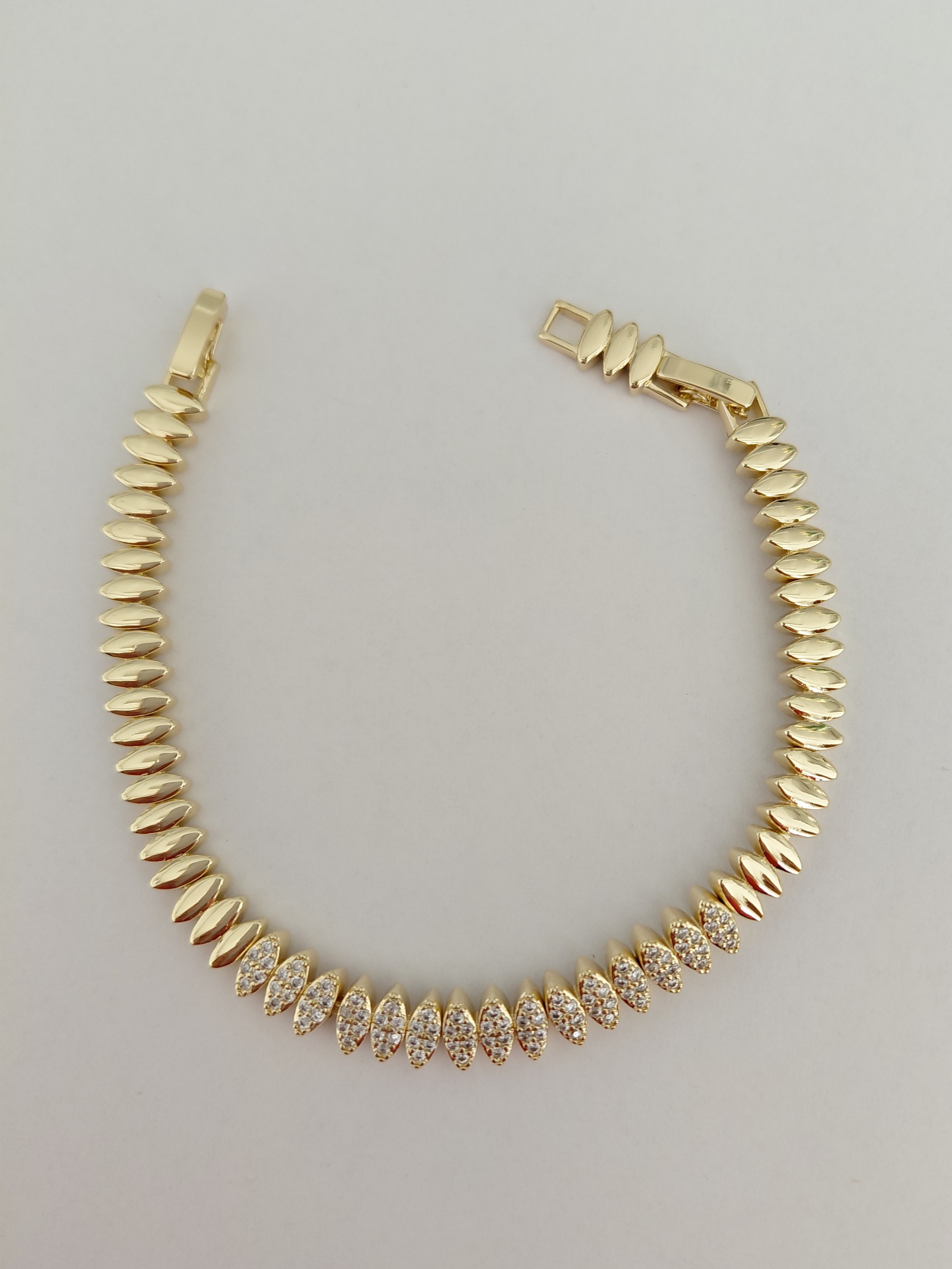 Zirkon Taşlı Tasarım Model Bileklik